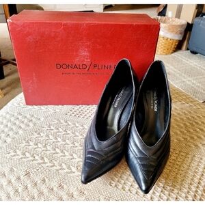 Donald Pliner Black Quilted Leather Pointed Toe Block Heel Pumps Size 8M